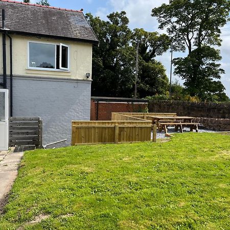 Barnston House - Heswall - Spacious Homely Holiday Home By Rework Accommodation Exterior photo
